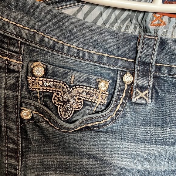 Rock Revival easy crop jeans size 30, great shape, stretchy jean material - Picture 2 of 8